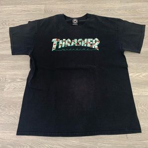 Unisex T-shirt~Thrasher Magazine~Medium~Black Roses Thorns.